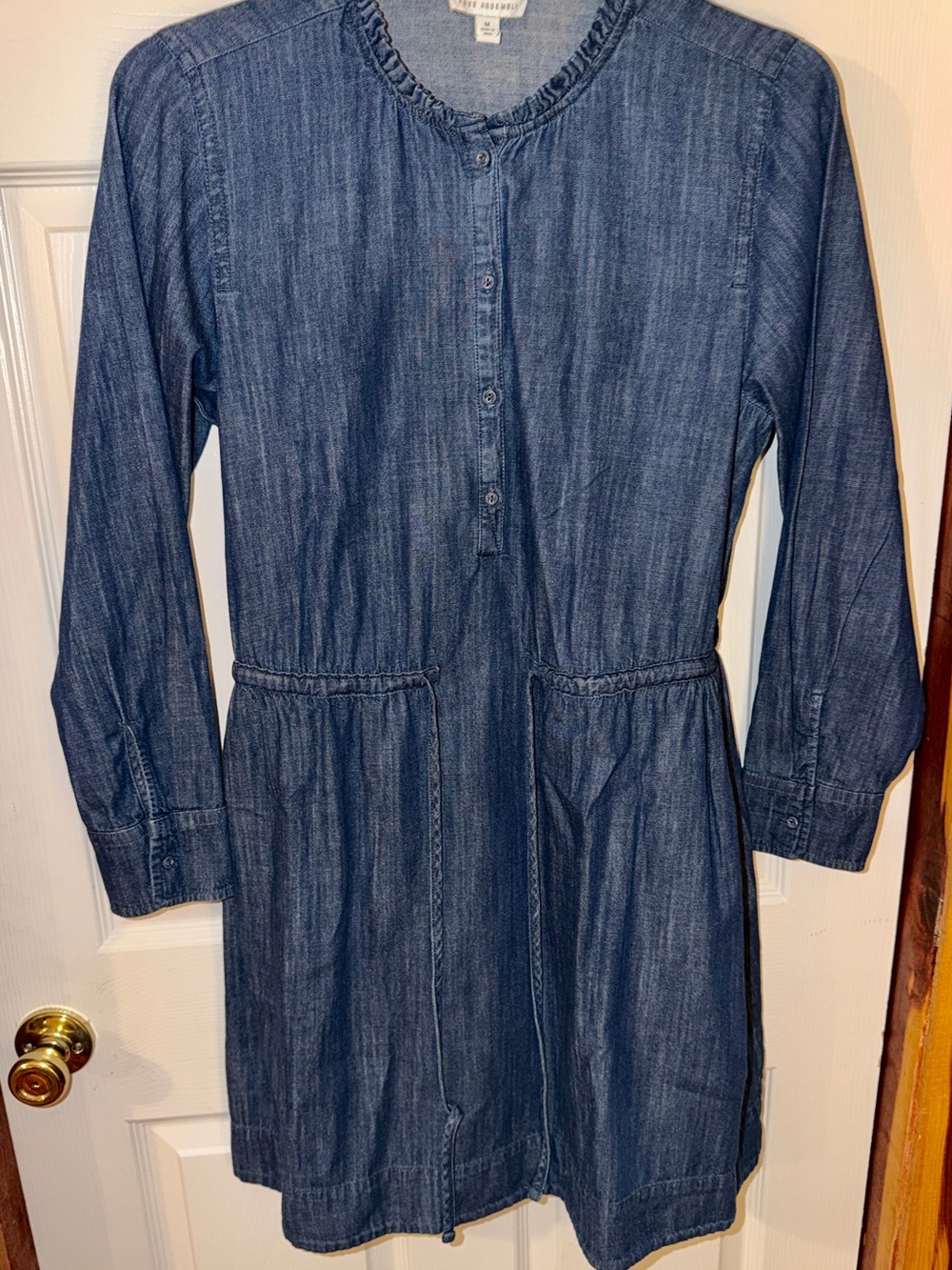 Free Assembly Denim Chambray Ruffle Neck Mini Dress Medium